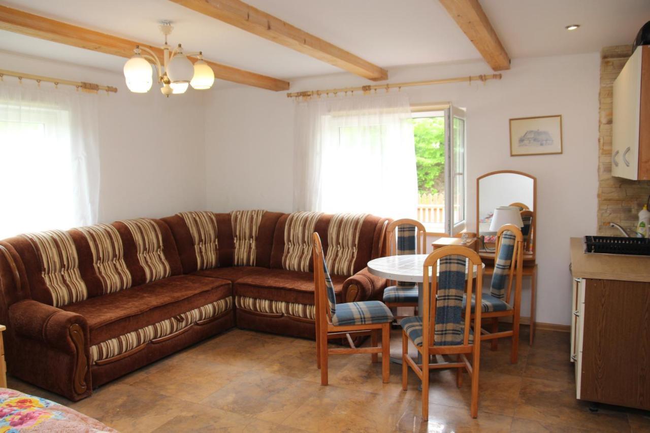 Zamsowka Villa Guciow Dış mekan fotoğraf