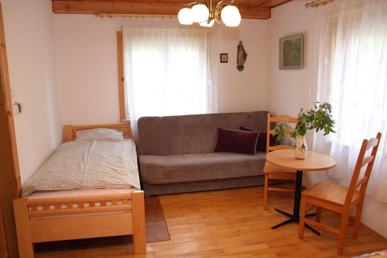 Zamsowka Villa Guciow Dış mekan fotoğraf